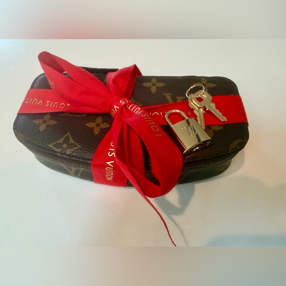 Louis Vuitton Brown Monogram Monte Carlo PM with Lock, 2 keys & Red Ribbon